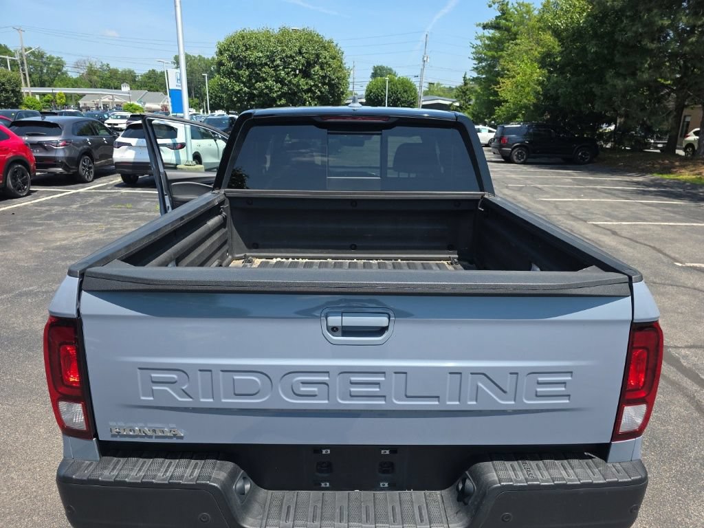 Certified 2025 Honda Ridgeline Black Edition image 26