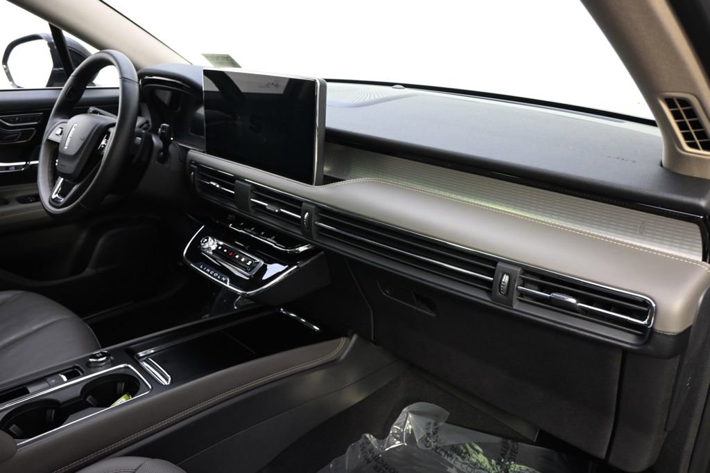 New 2026 Lincoln Corsair Premiere image 15