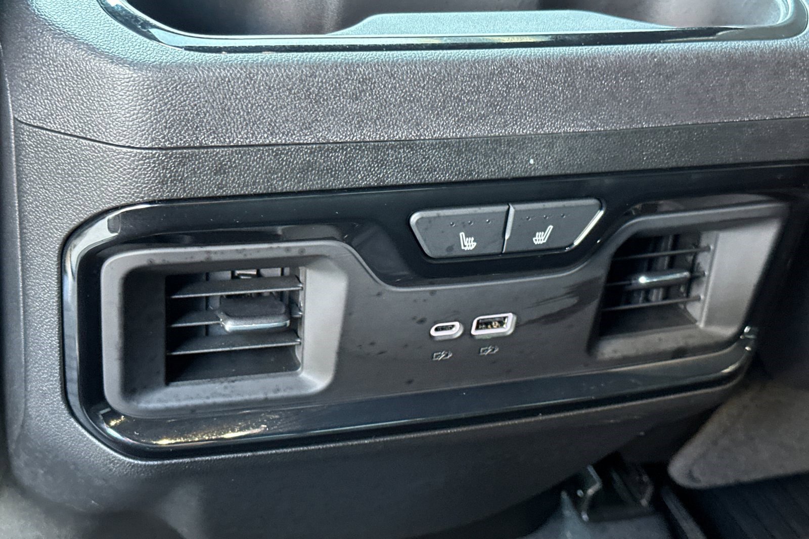 Used 2024 GMC Sierra 2500 AT4X w/ AT4X AEV Edition image 16