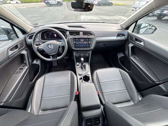 Used 2021 Volkswagen Tiguan SEL AWD/4WD image 3