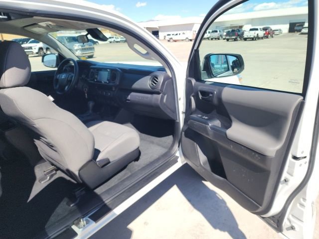 Used 2022 Toyota Tacoma SR image 39