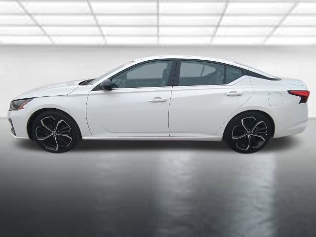 Used 2024 Nissan Altima 2.5 SR image 11