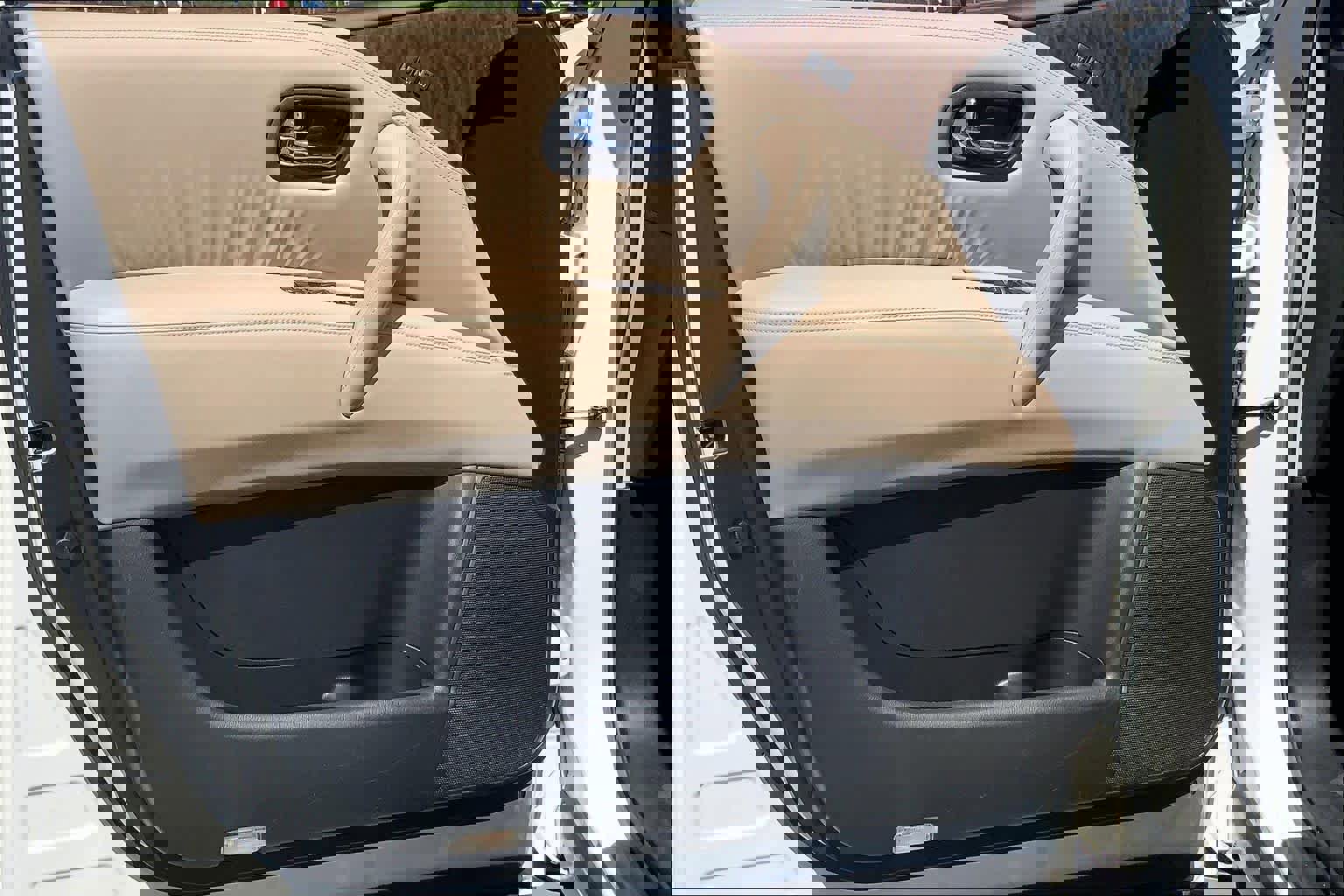 Used 2018 Nissan Armada SL w/ Premium Package image 21