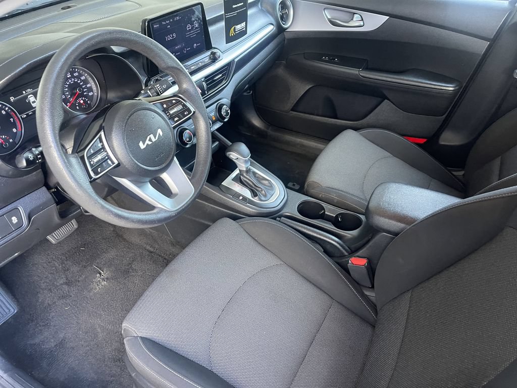 Used 2022 Kia Forte LXS FWD image 14