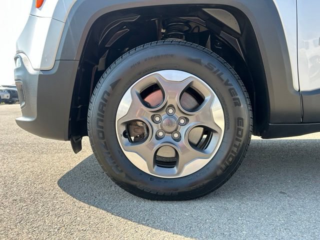 Used 2017 Jeep Renegade Sport w/ Power & Air Group AWD/4WD image 13