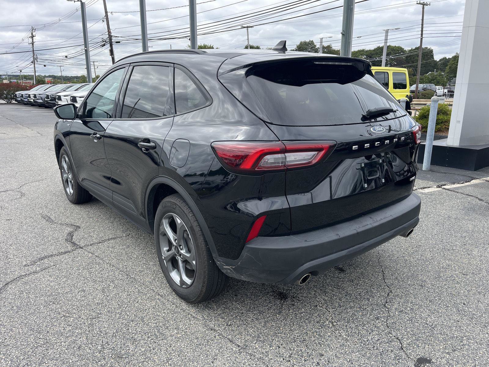 Used 2025 Ford Escape ST-Line Select image 9