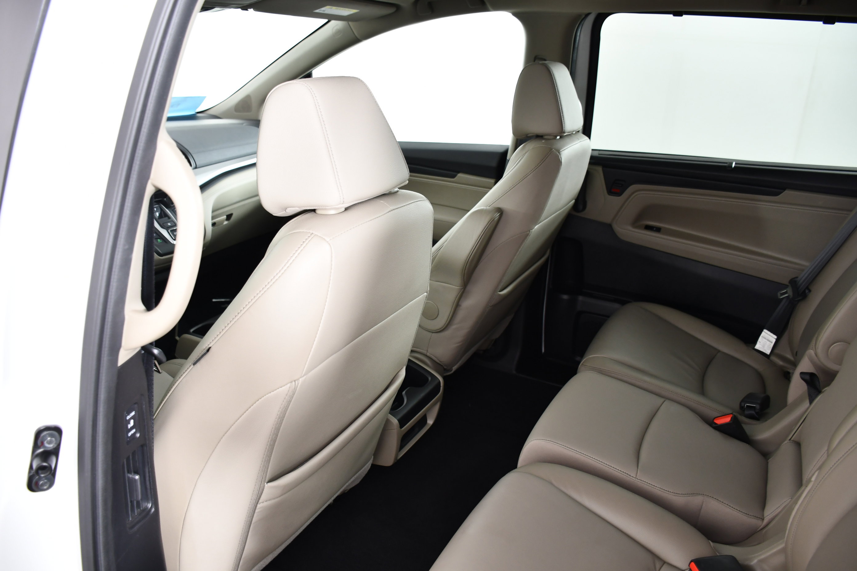 Certified 2024 Honda Odyssey EX-L image 45