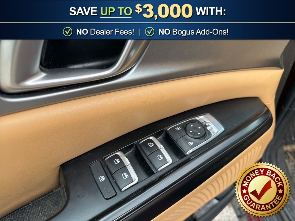 Used 2023 Kia Carnival LX FWD image 14