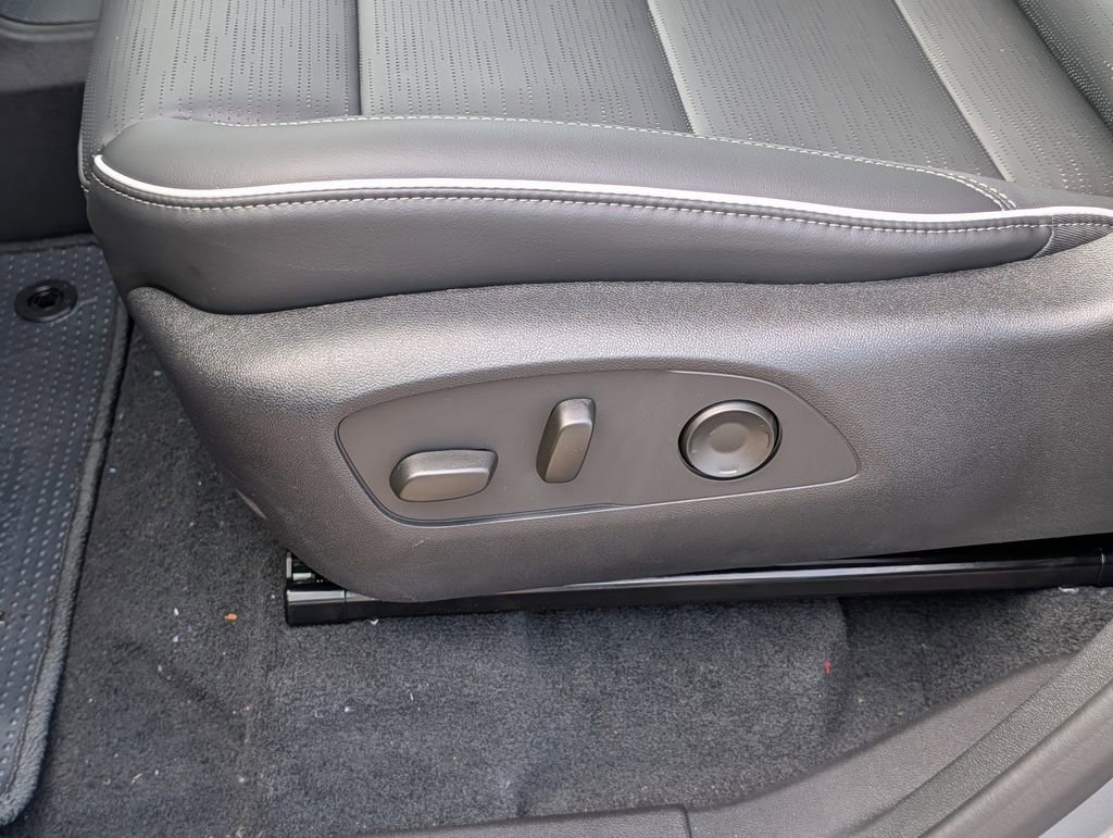 New 2026 Buick Enclave Sport Touring w/ Power Package image 6