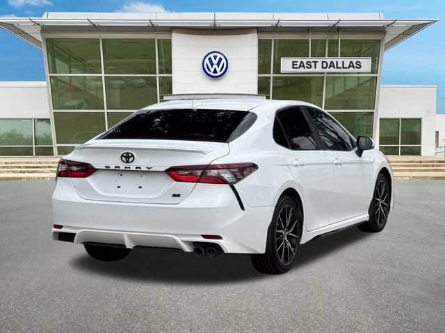 Used 2023 Toyota Camry SE w/ Convenience Package FWD image 3