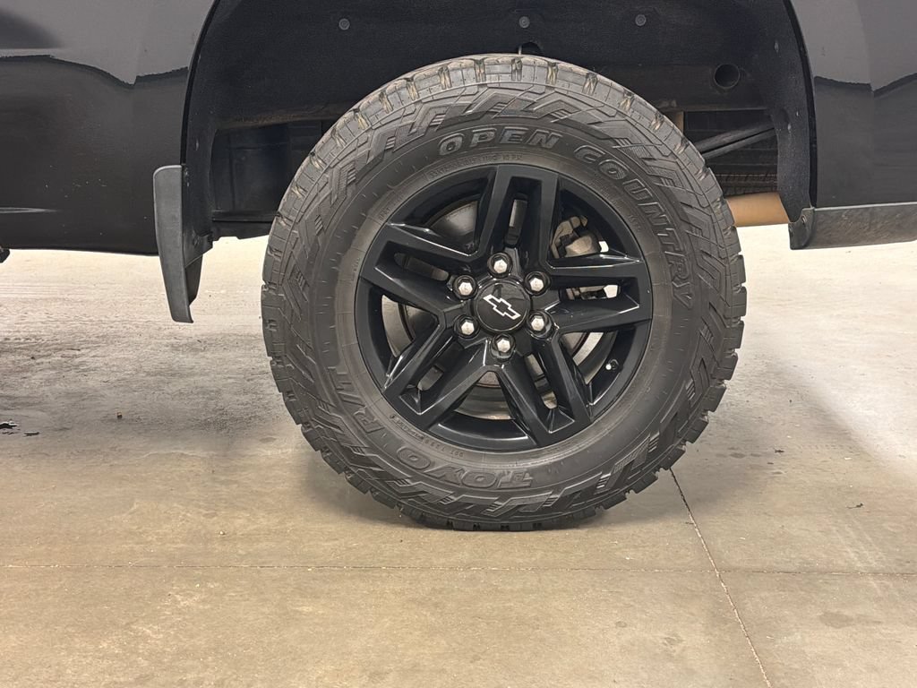 Used 2019 Chevrolet Silverado 1500 LT Trail Boss AWD/4WD image 12