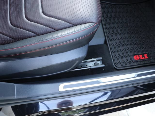Used 2022 Volkswagen Jetta GLI Autobahn FWD image 11