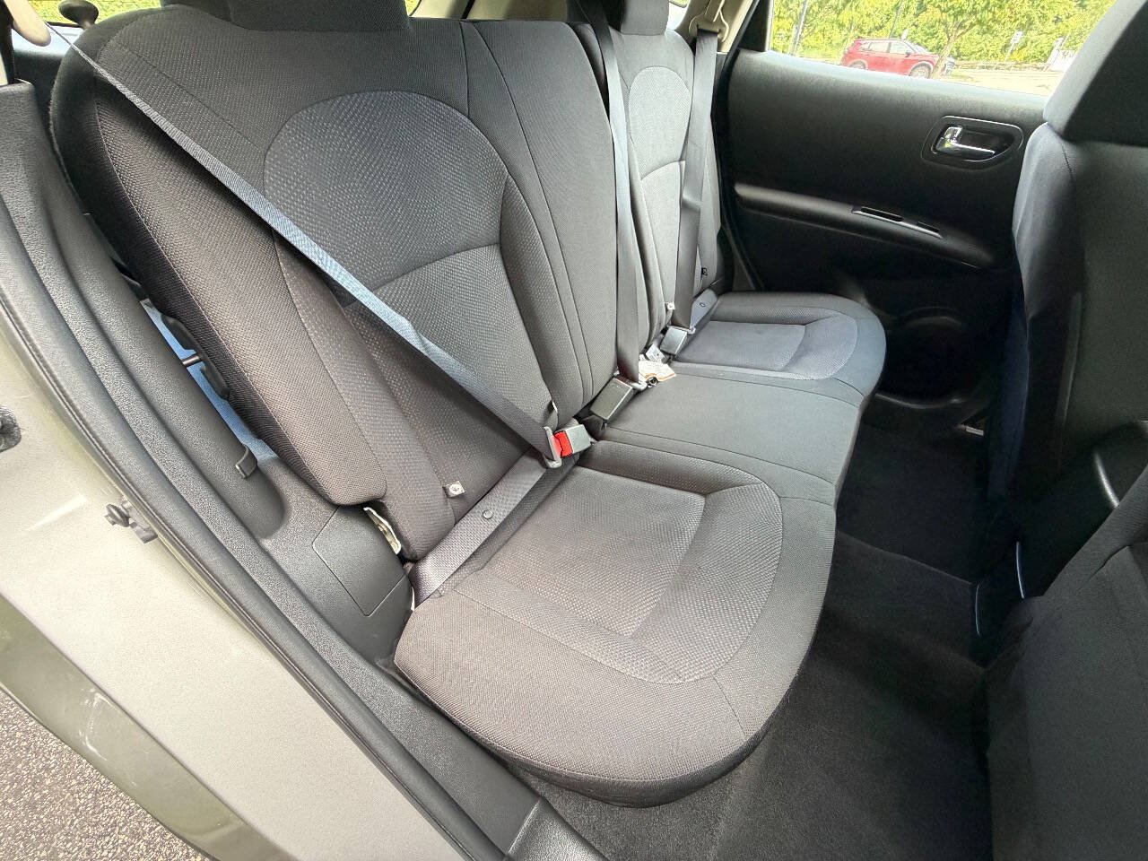 Used 2014 Nissan Rogue S AWD/4WD image 14