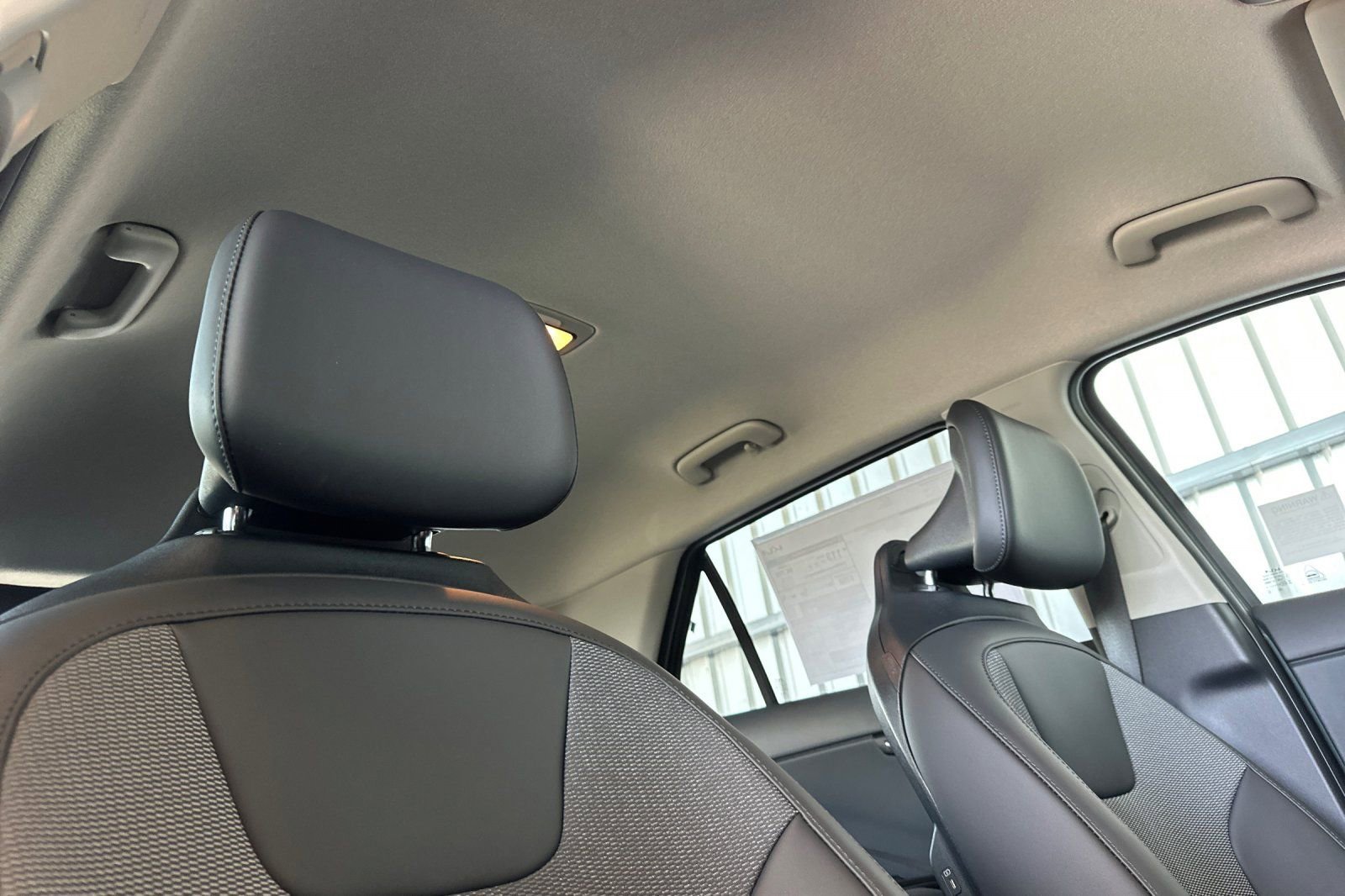New 2026 Kia Niro Wind FWD image 17