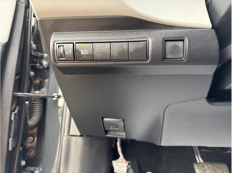 Used 2024 Toyota Corolla SE FWD image 15