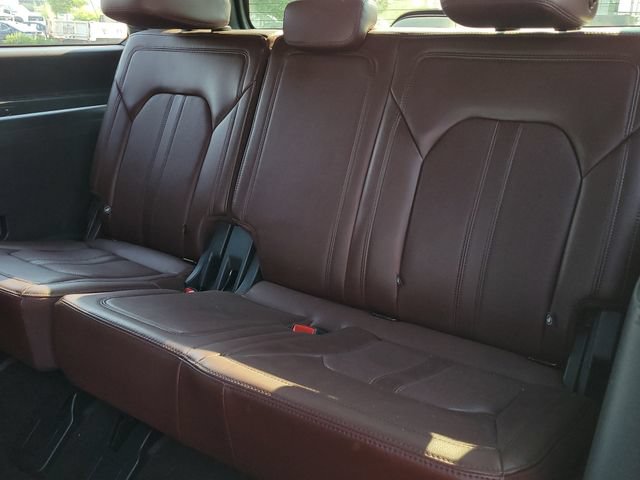 Used 2022 Ford Expedition Limited AWD/4WD image 9