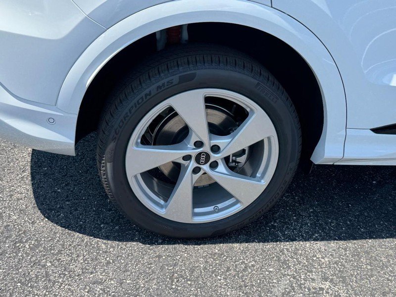New 2025 Audi Q5 Premium Plus image 4