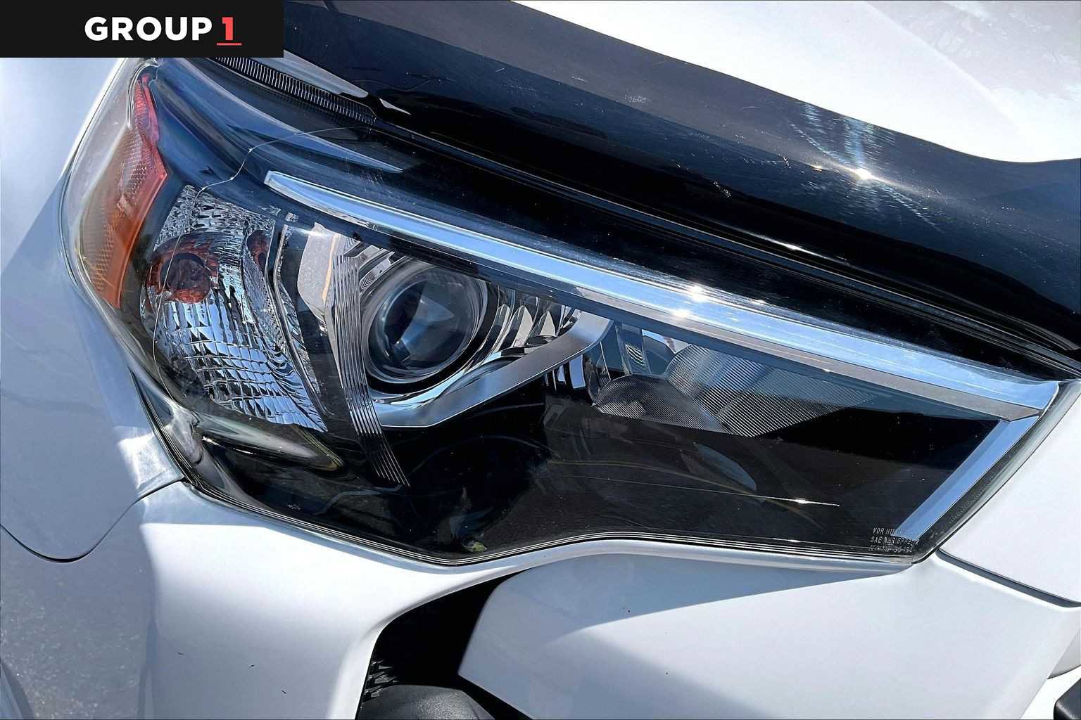Used 2020 Toyota 4Runner SR5 Premium w/ Moonroof Package AWD/4WD image 27