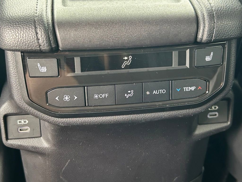 Used 2024 Toyota Grand Highlander AWD Hybrid image 25