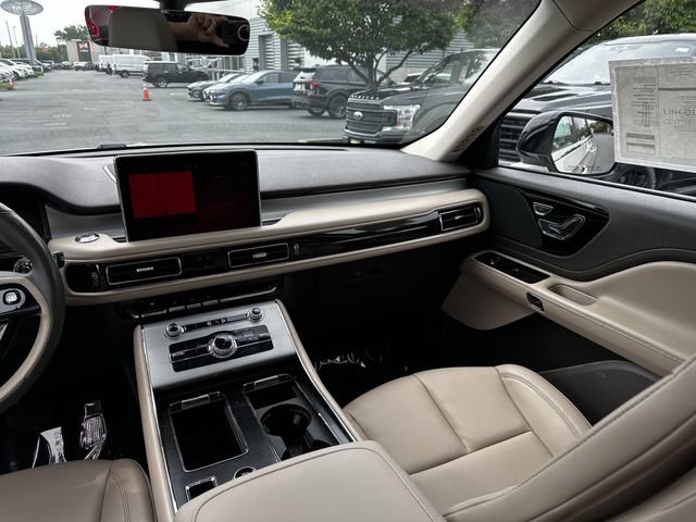 Certified 2023 Lincoln Aviator AWD w/ Premium Package image 17