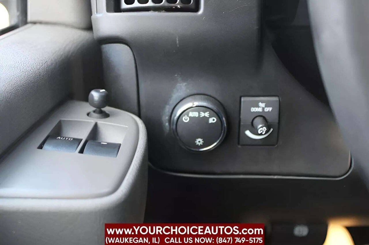 Used 2021 GMC Savana 2500 w/ Driver Convenience Package image 11