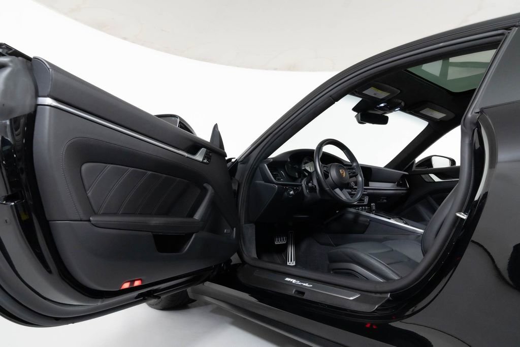 Used 2021 Porsche 911 Turbo image 18