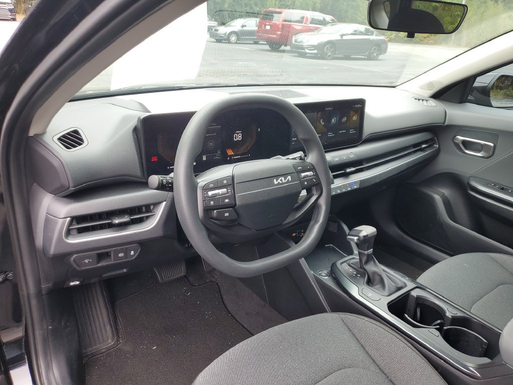 Used 2025 Kia K4 FWD image 20