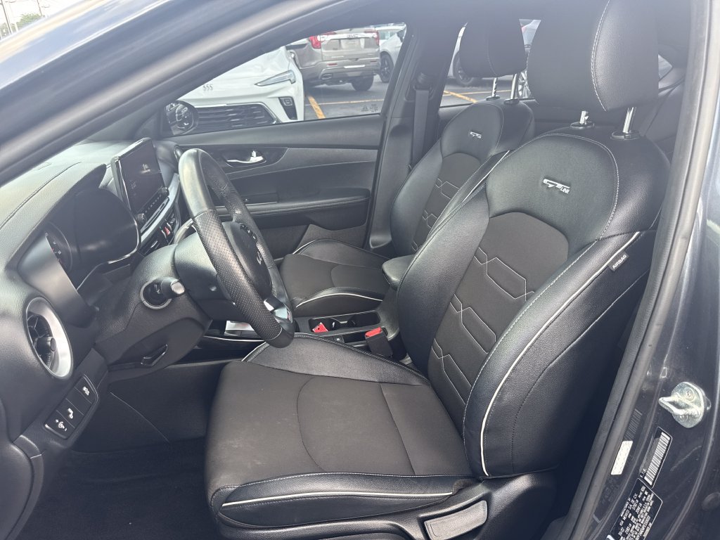 Used 2023 Kia Forte GT-Line w/ GT-Line Premium Package FWD image 13