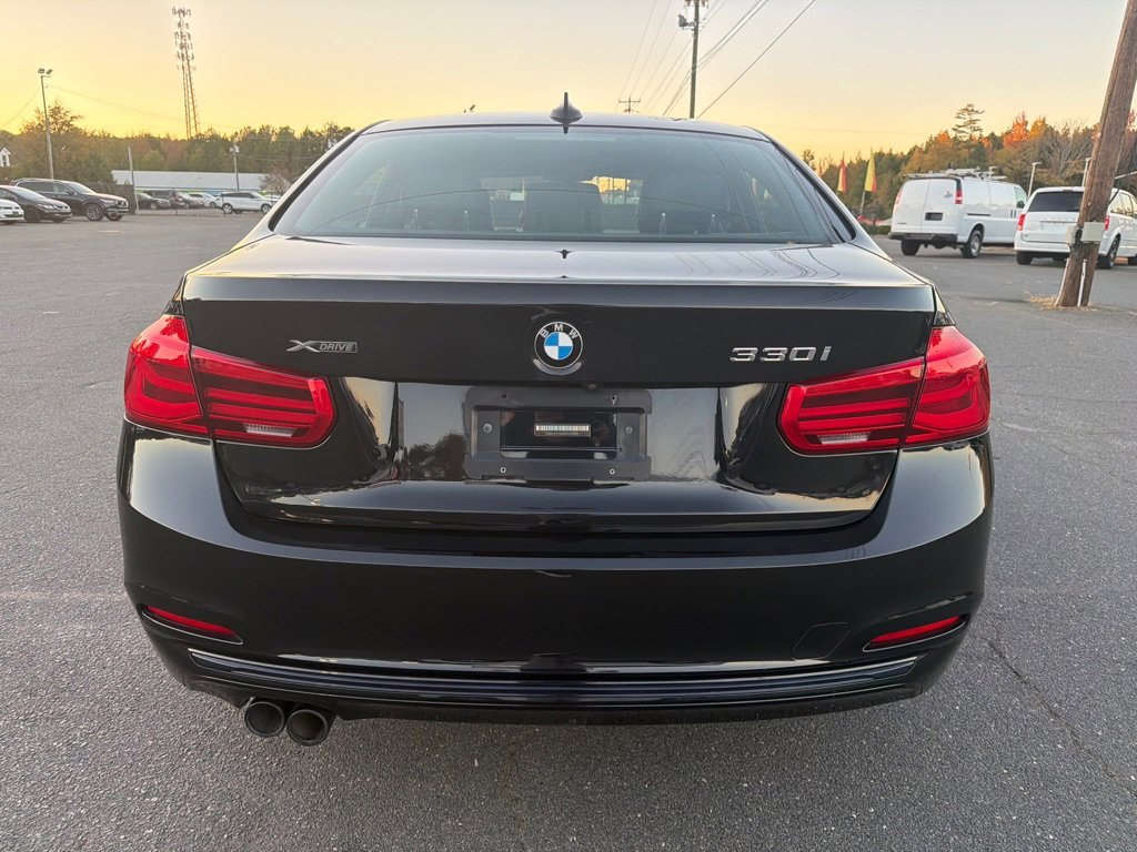 Used 2018 BMW 330i xDrive Sedan image 5
