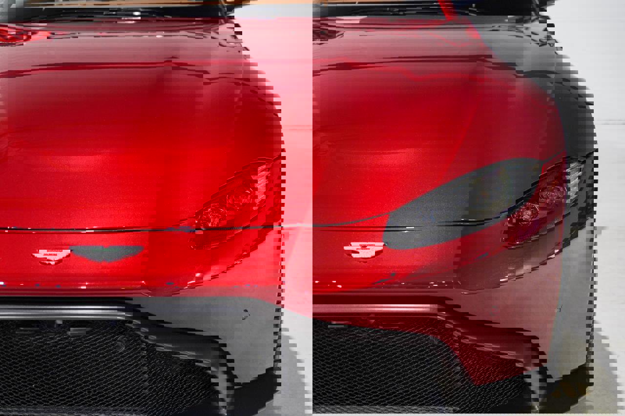 Used 2020 Aston Martin V8 Vantage Coupe image 26