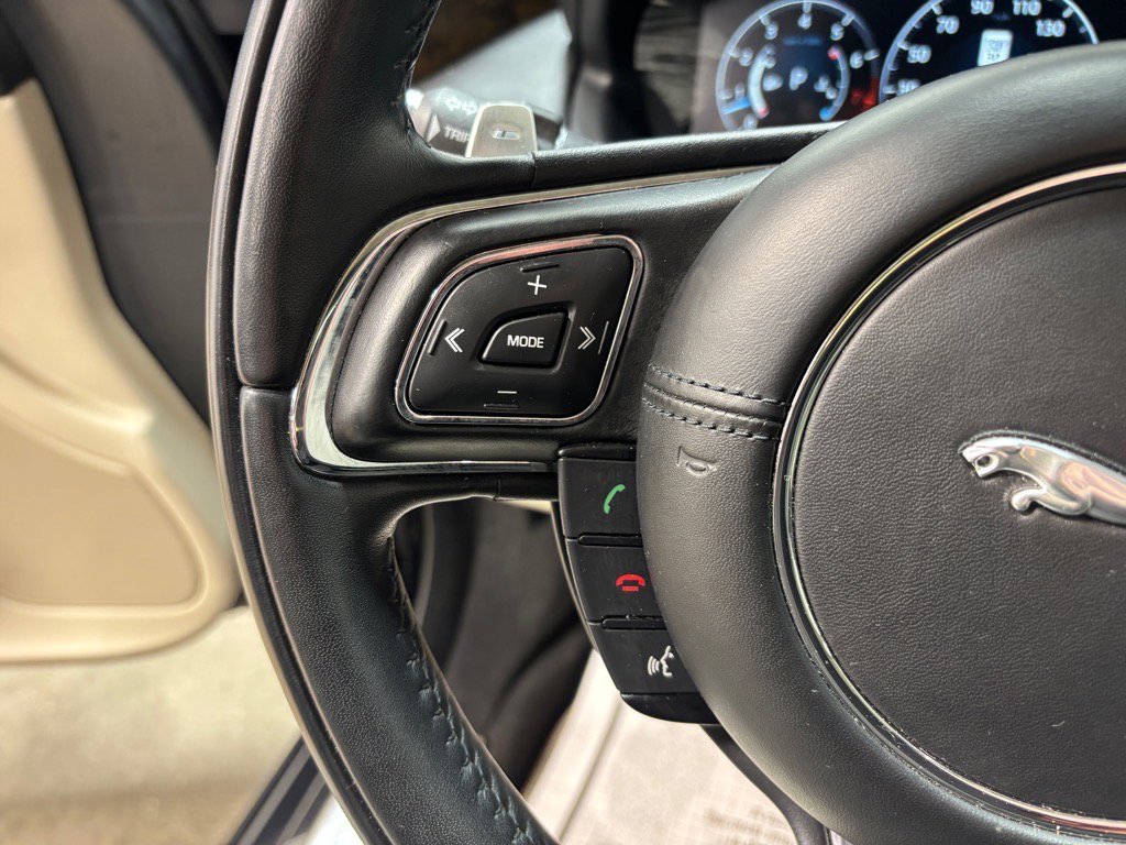 Used 2019 Jaguar XJ L Supercharged image 22