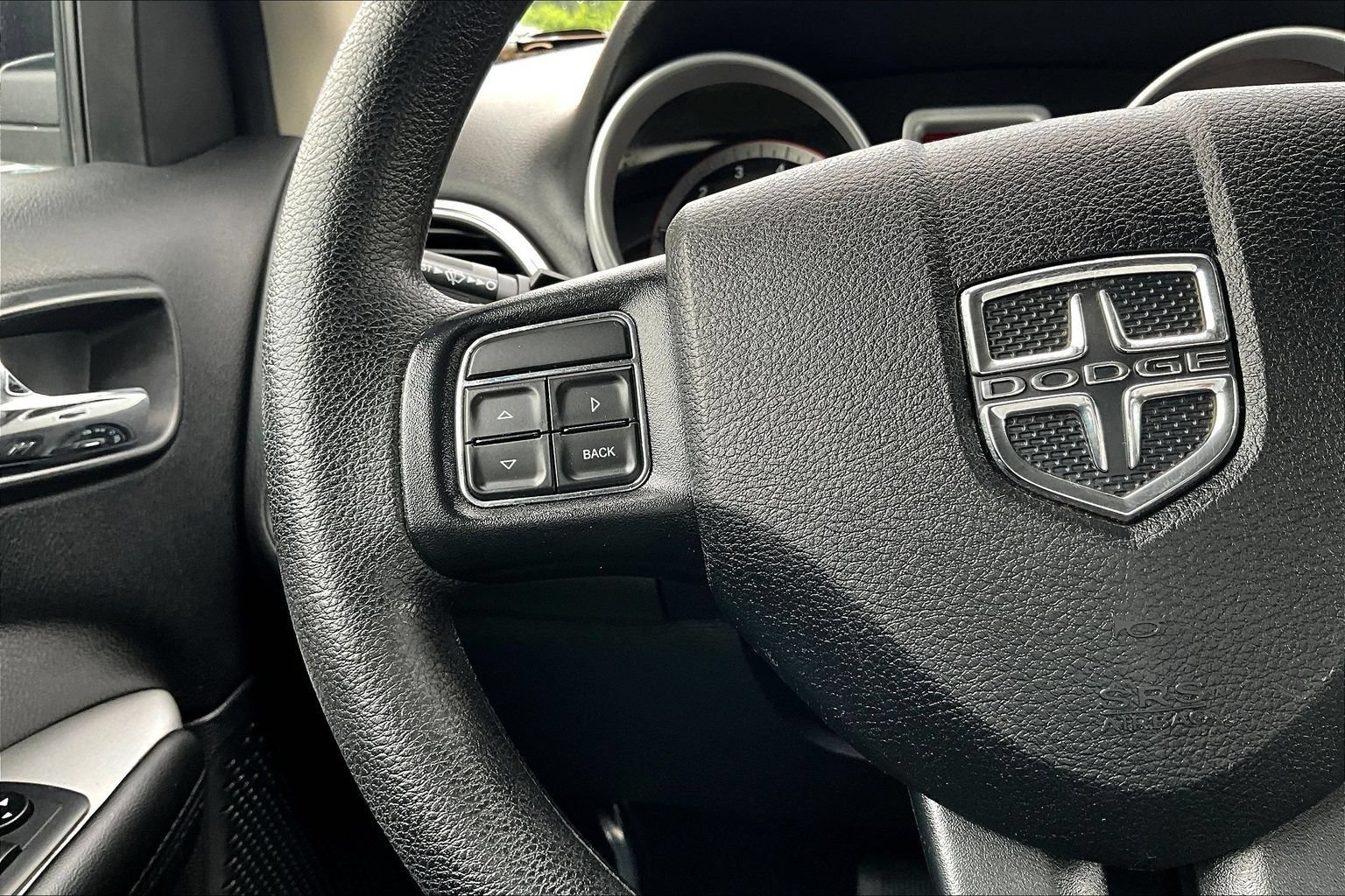 Used 2019 Dodge Journey SE FWD image 12