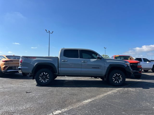 Used 2020 Toyota Tacoma TRD Off-Road AWD/4WD image 8