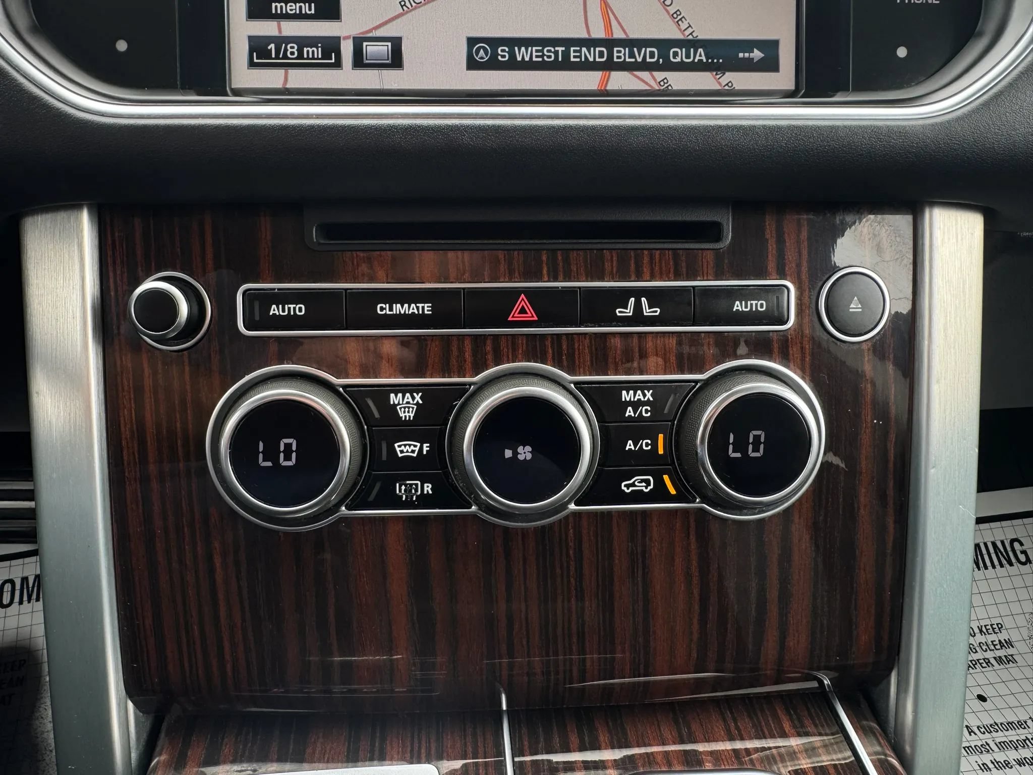 Used 2014 Land Rover Range Rover Supercharged AWD/4WD image 13