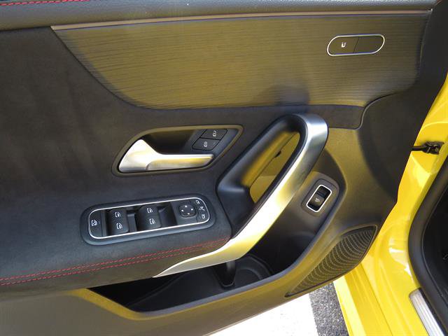 Certified 2022 Mercedes-Benz CLA 250 4MATIC image 9