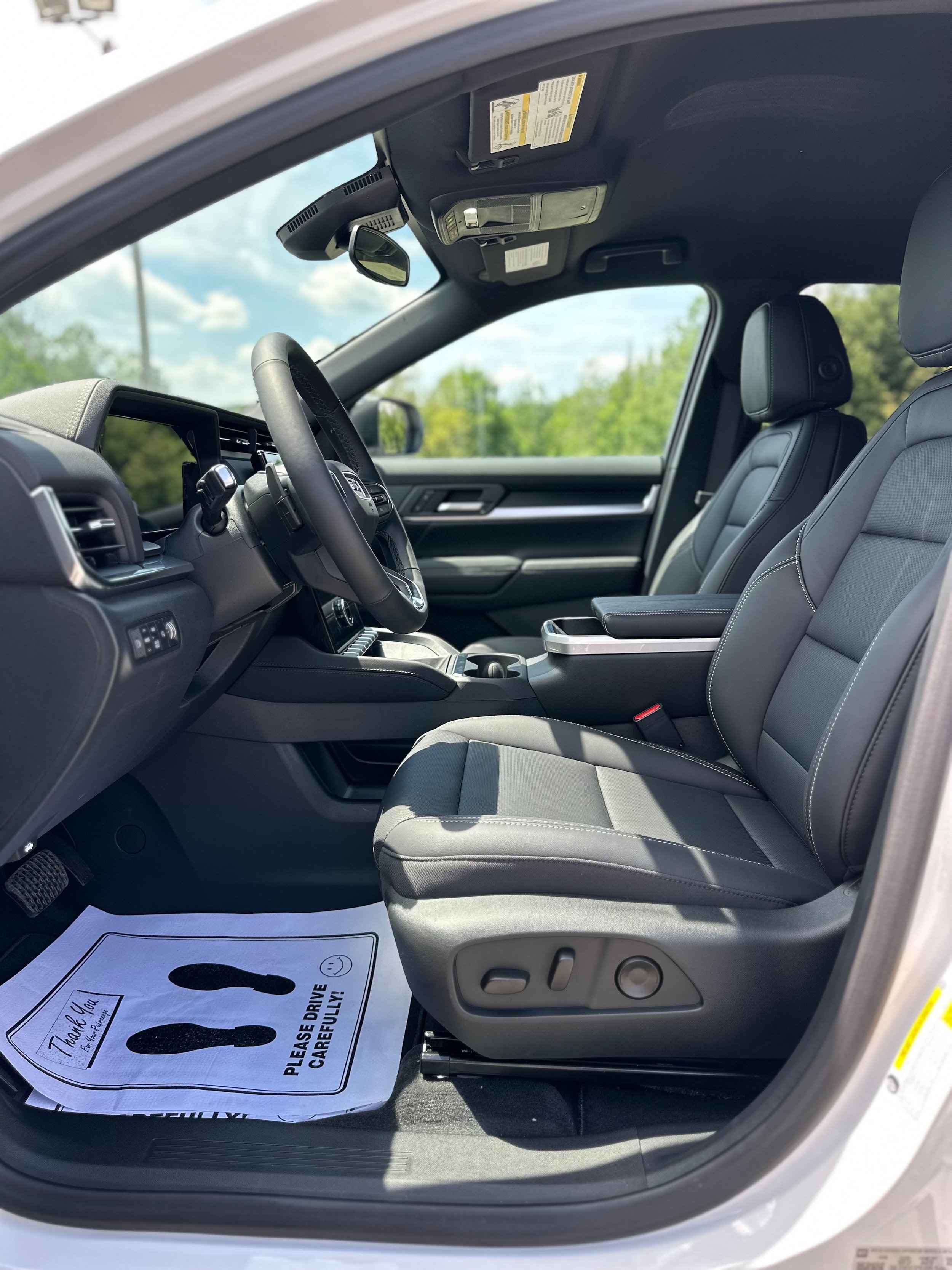 New 2027 GMC Terrain Elevation w/ Elevation Premium Package AWD/4WD image 12