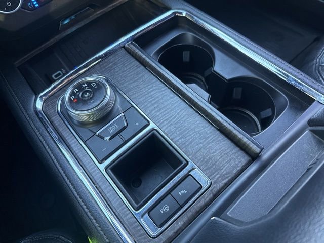 Used 2018 Ford Expedition Limited w/ Equipment Group 302A RWD image 32