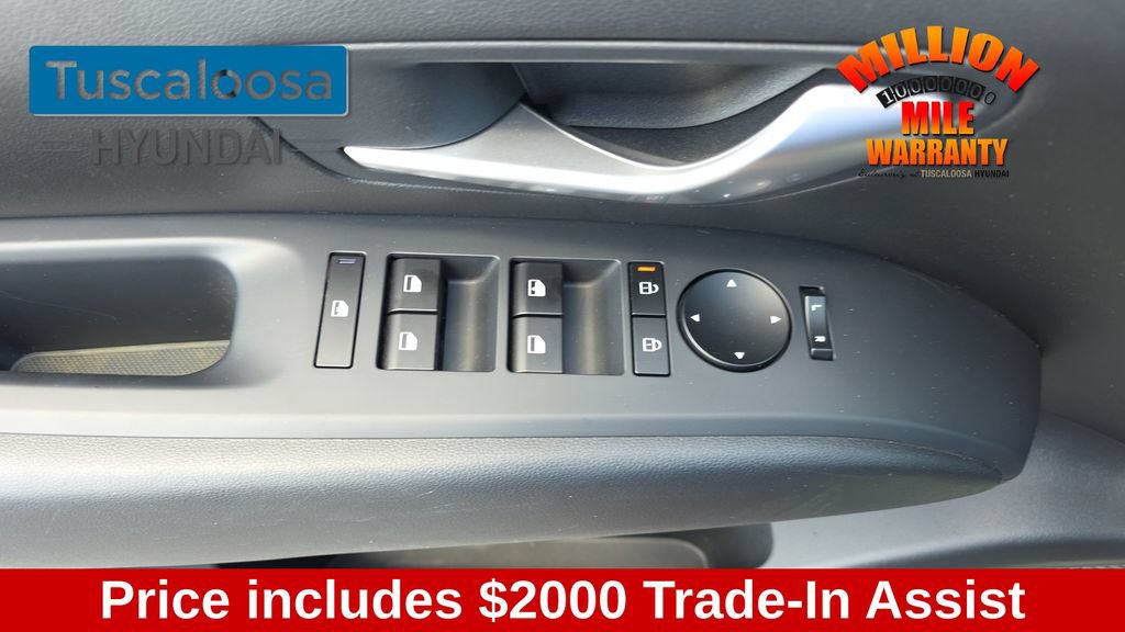 Used 2025 Hyundai Santa Cruz SE FWD image 13