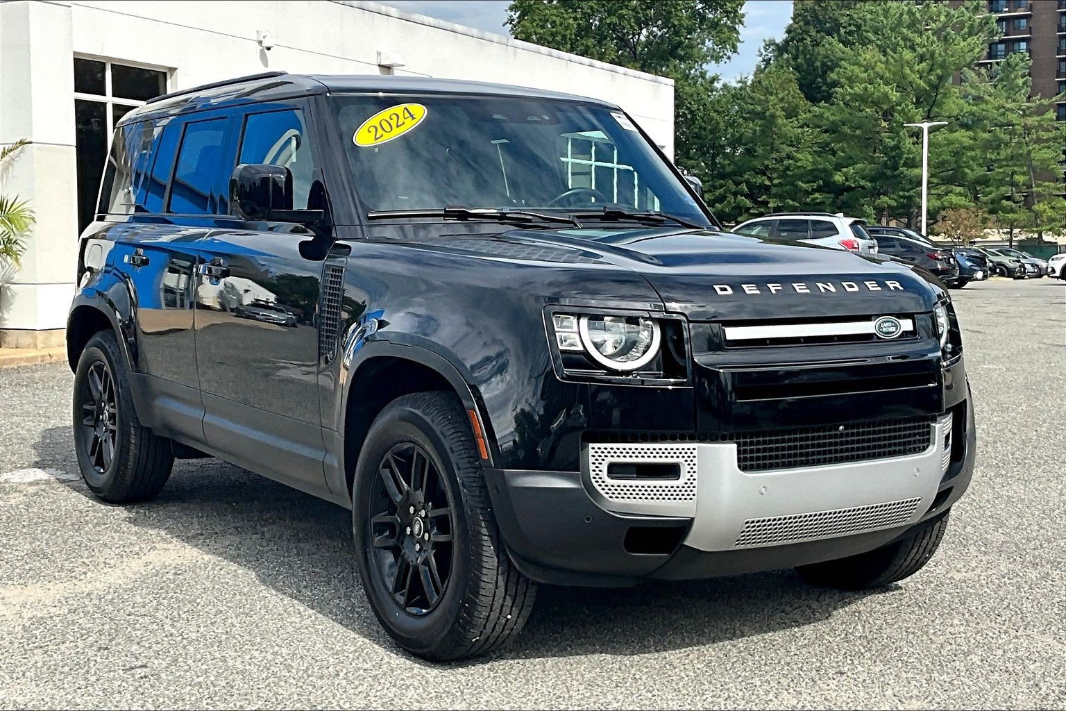 Used 2023 Land Rover Defender 110 S AWD/4WD image 11