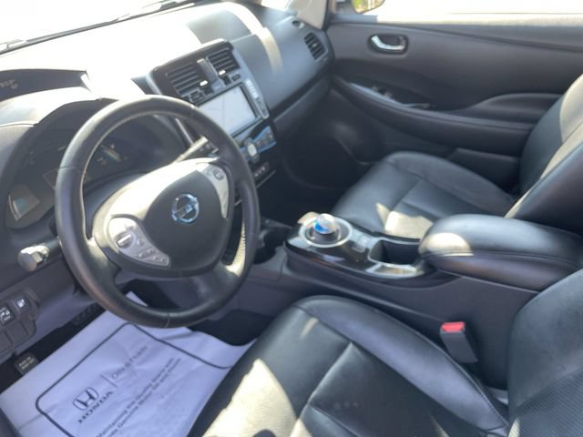Used 2015 Nissan Leaf SL FWD image 11