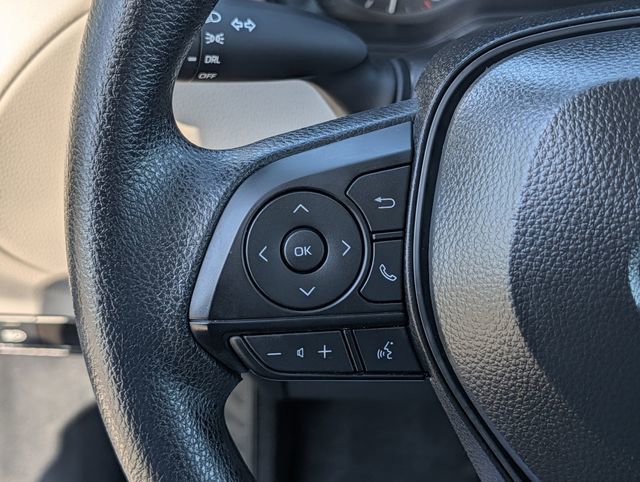 Used 2025 Toyota Corolla Cross L image 21