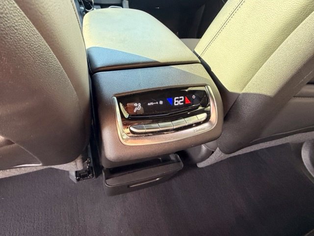 Used 2023 Cadillac XT6 Luxury AWD/4WD image 11