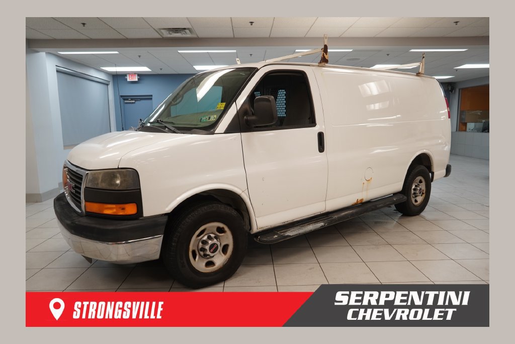 Used 2014 GMC Savana 2500 RWD image 1