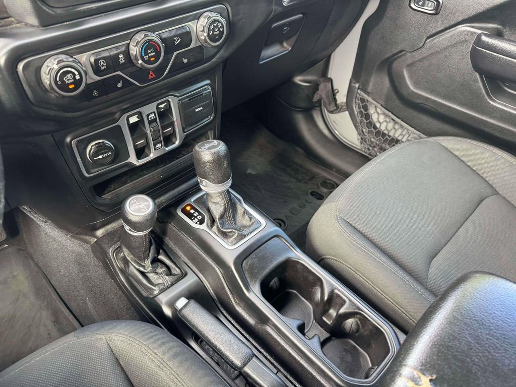 Used 2018 Jeep Wrangler Unlimited Sport S AWD/4WD image 31