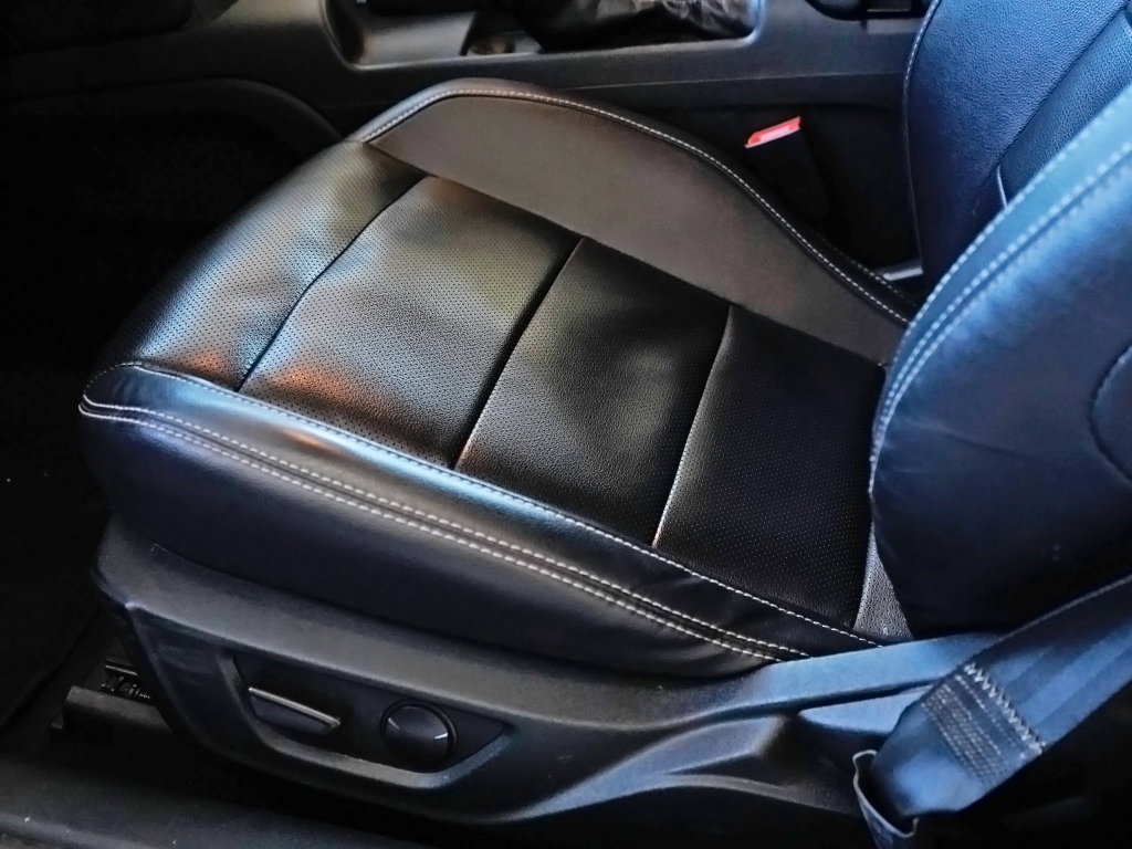 Used 2023 Ford Mustang Premium RWD image 23
