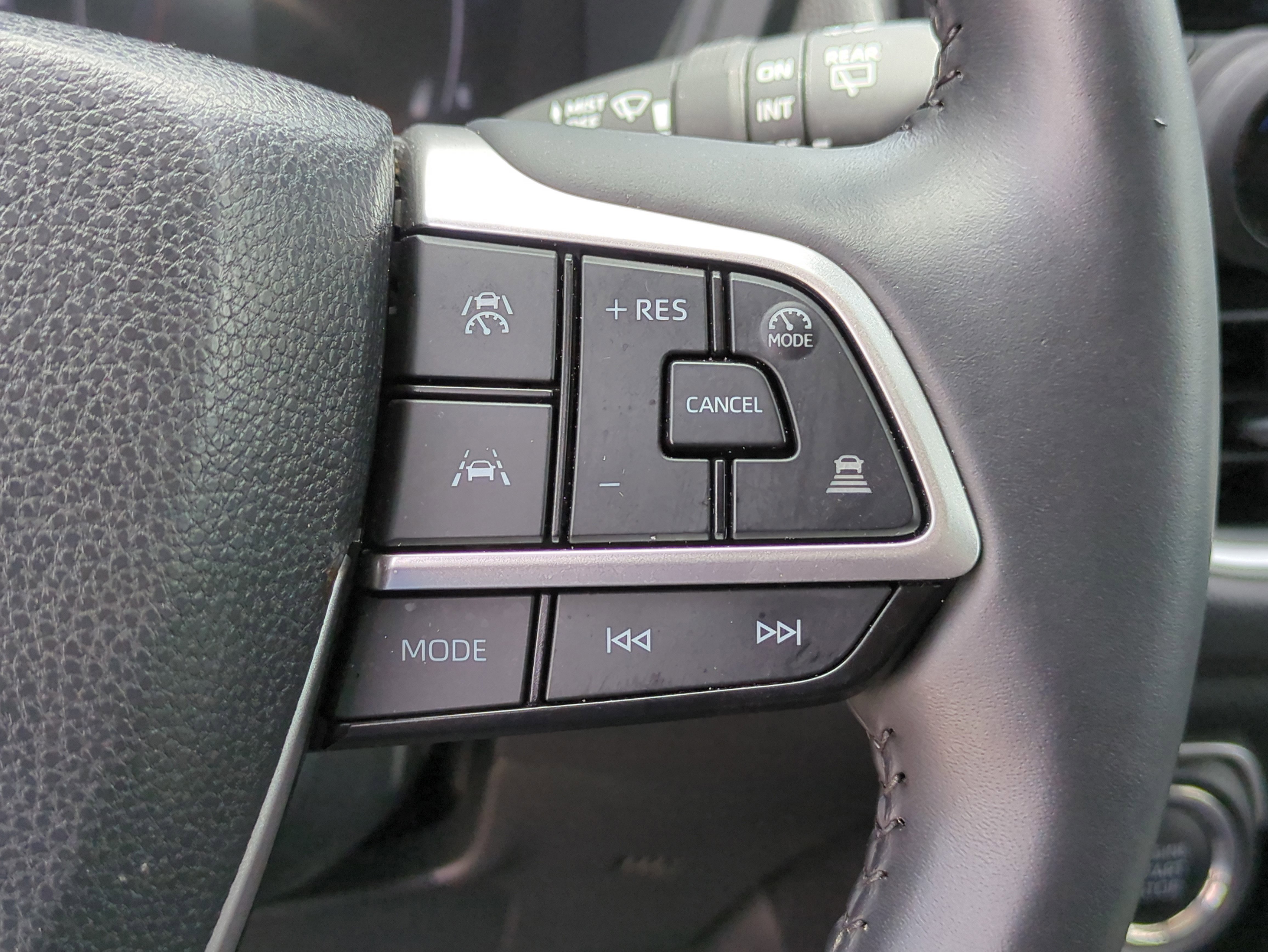 Used 2024 Toyota Grand Highlander XLE image 31