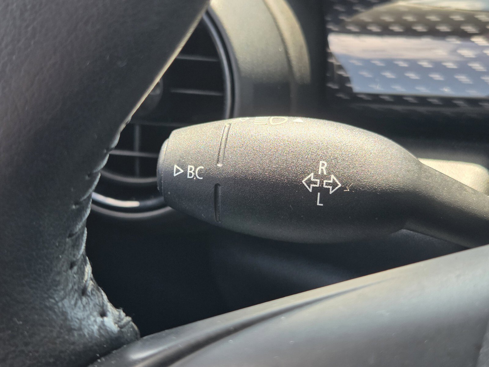 Used 2018 MINI Cooper S image 30