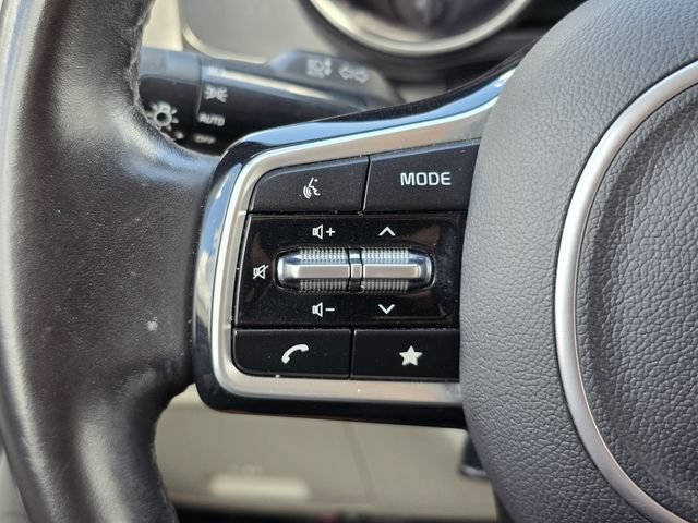 Certified 2022 Kia Carnival LX FWD image 32