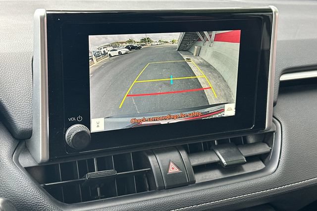 Certified 2025 Toyota RAV4 XLE FWD image 24