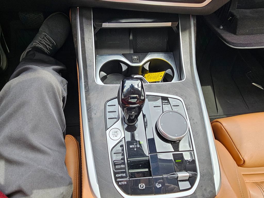 Used 2022 BMW X7 xDrive40i w/ Premium Package image 31